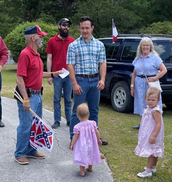 assemblingatthecemeterytoplaceflagsontheconfederategraves.jpg